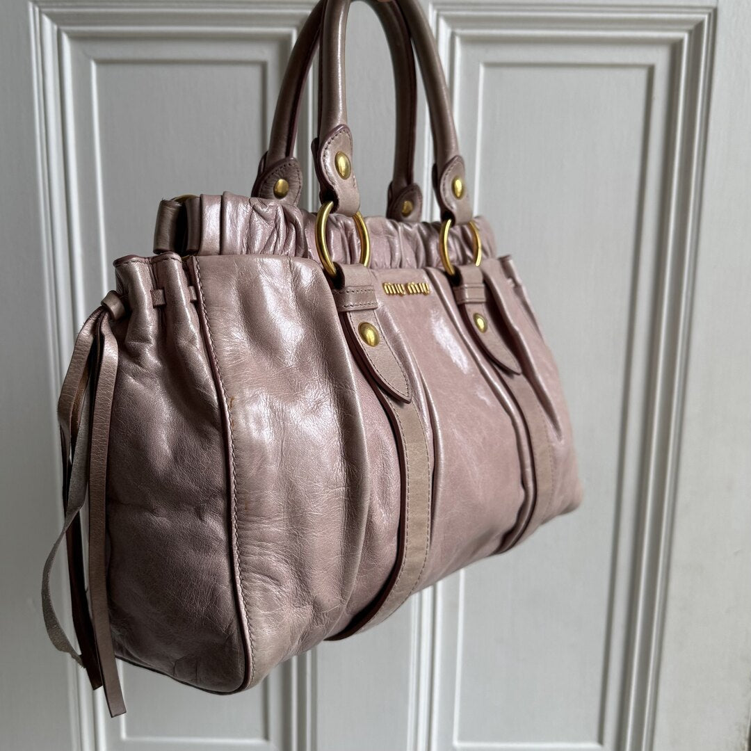 PreOwned Miu Miu Vitello Dusty Pink Leather Handbag