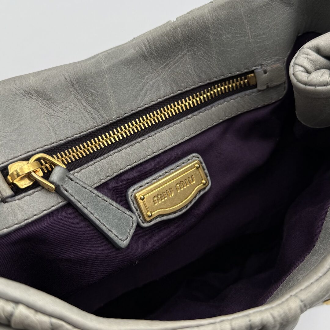 PreOwned Miu Miu Matelasse Grey Leather Handbag