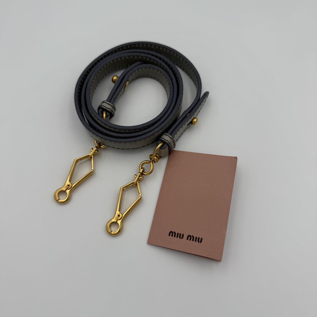 PreOwned Miu Miu Matelasse Grey Leather Handbag