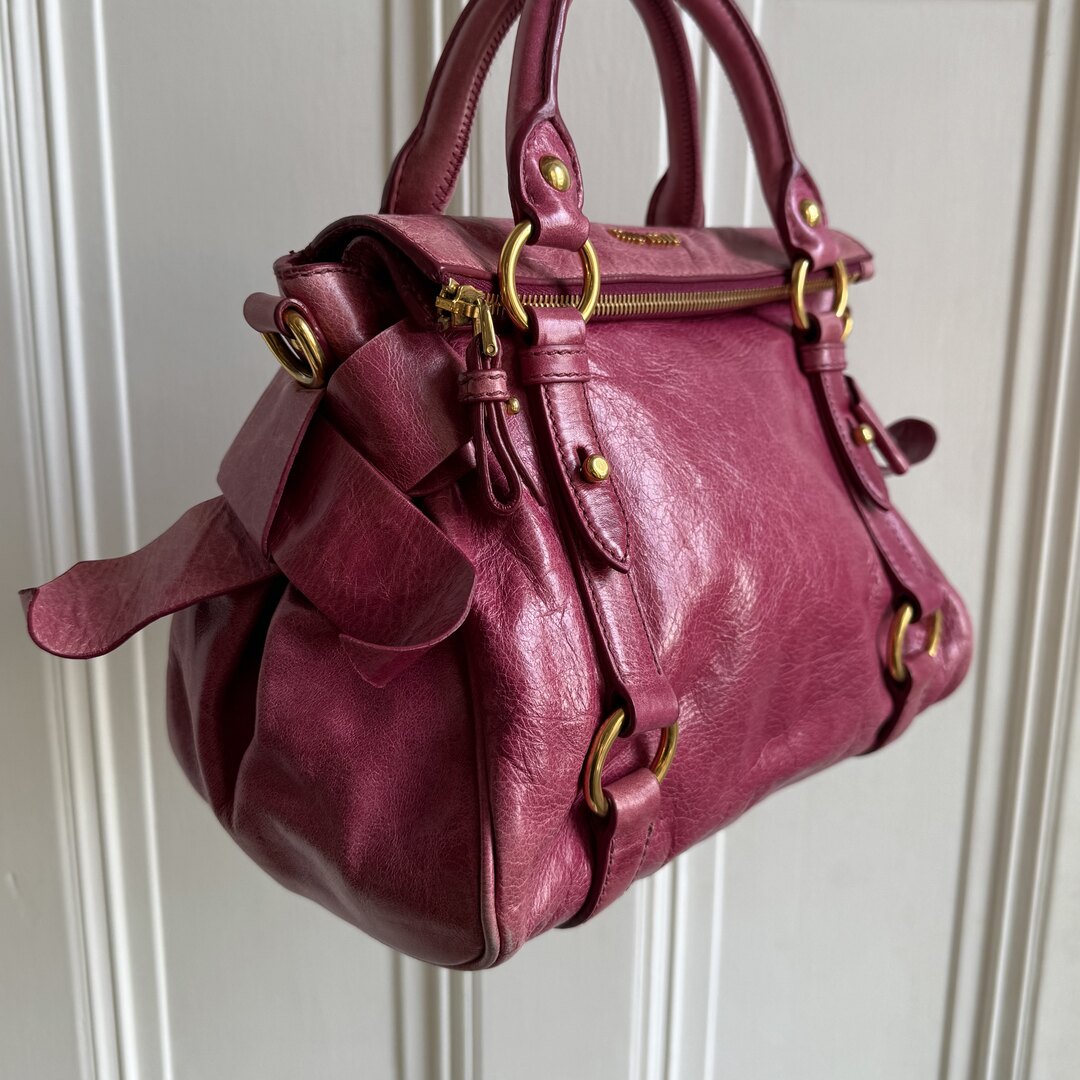 PreOwned Miu Miu Mini Vitello Lux Pink Leather Handbag